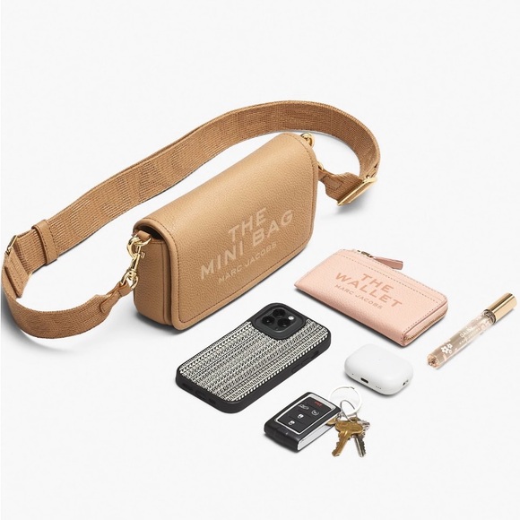 NWOT Marc Jacobs The Leather Mini Bag🖤 - Picture 4 of 11